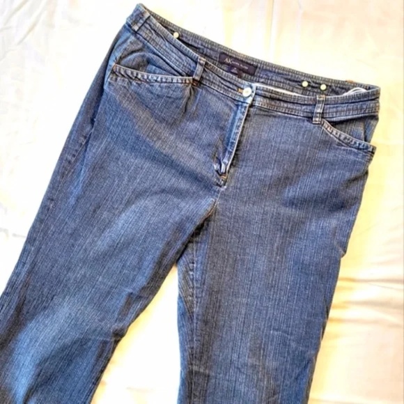 Anne Klein Denim - Anne Klein Vintage Boot cut Jeans with Flap Back Pockets